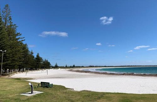 Middleton Beach House | API Middleton Beach Front Apartments Albany