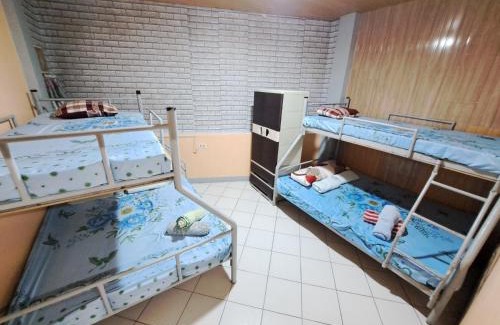 Baguio Apartment | Apo licz Family Room 1B