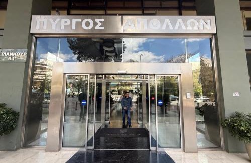 Ampelokipoi Apartment | Apollo Tower Luxury Athens Centre View Apt