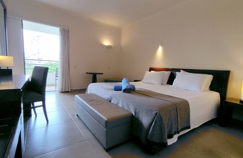 Malevizi Hotel | Apollonia Beach Resort & Spa