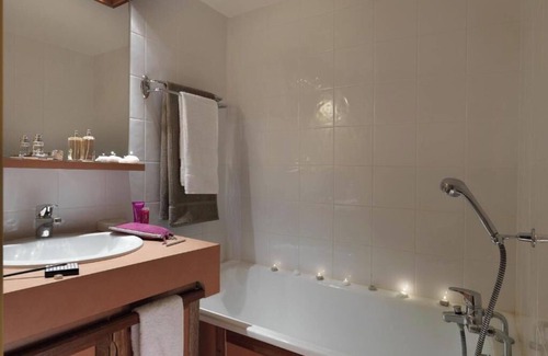 Val-Thorens Apartment | App. 6 pers. for rent in Val Thorens on the slopes. Very well located.