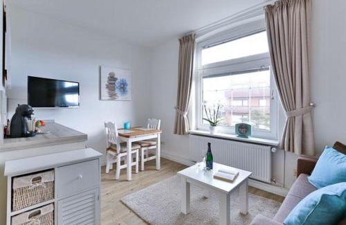 Wenningstedt-Braderup Apartment | App-8-in-strandnaher-Lage-Baederstil-Villa-in-Wenningstedt-Sylt