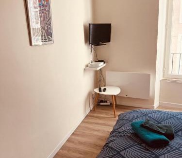 Aurillac Apartment | App du prince centre-ville Aurillac 2 pers