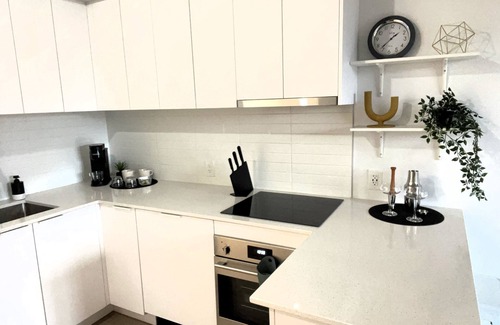 Chinatown Apartment | App en Plein Centre de Montréal - Quartier des Spectacles