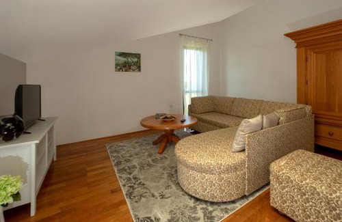 Valkarin Apartment | APP FIORELA