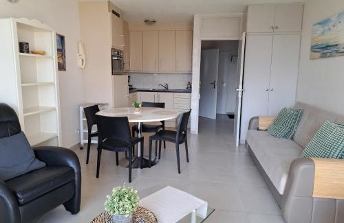 De Panne Apartment | App KLIF De Panne - top location & sea front !