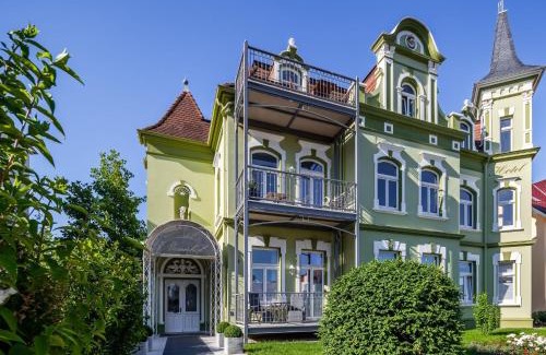 Kuehlungsborn Hotel | App Kronenburg