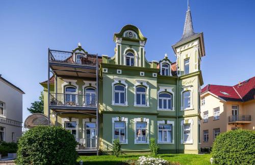 Kuehlungsborn Hotel | App Kronenburg