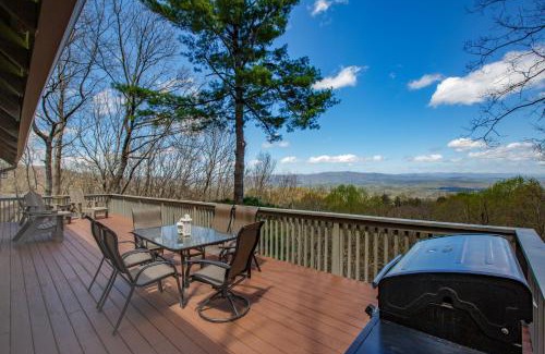 Big Canoe House | Appalachian Sky - Scenic Mountain View Cabin in Big Canoe