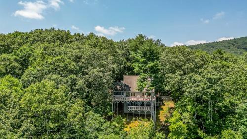 Big Canoe House | Appalachian Sky - Scenic Mountain View Cabin in Big Canoe