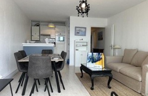 Banyuls-sur-Mer Apartment | Appart 2p/cabine 6 pers à 200m plage Banyuls-sur-Mer, clim, parking, vue imprenable - FR-1-225C-530