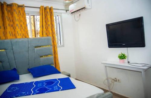 Douala Apartment | Appart B-ssadi Santa Lucia wifi canal gardien