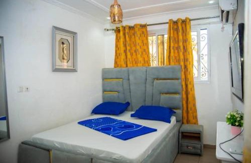 Douala Apartment | Appart B-ssadi Santa Lucia wifi canal gardien