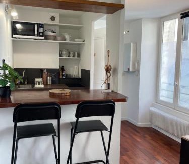 Fontainebleau Apartment | Appart Boisdhyver Central au calme parking gratuit