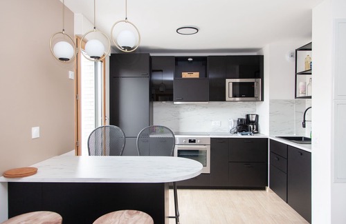 Monmousseau-Verollot Apartment | Appart Chic & Elégant-Métro 7 Leo-Lagrange+Parking