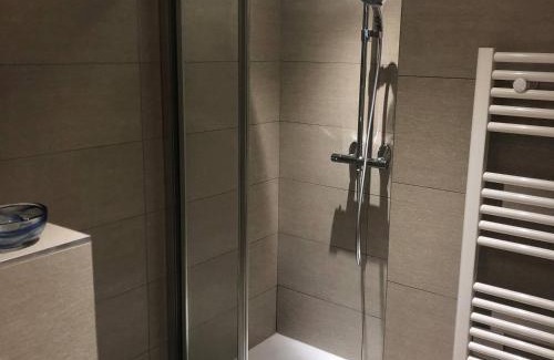 Arc-1600 Apartment | Appart cosy 3 pièces, ski-in/out, piscine & spa, 8-10 pers. - FR-1-461A-26
