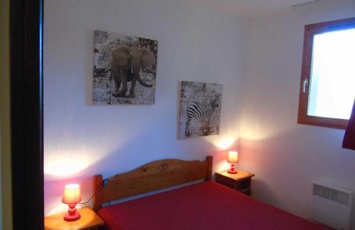 Valfrejus Apartment | Appart cosy 4 pers à Valfréjus, animaux admis, parking - FR-1-561-19