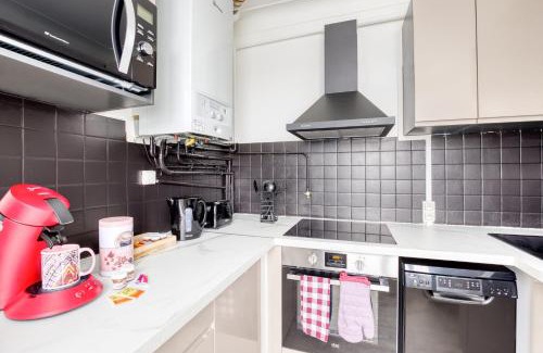 Bagneux Apartment | Appart Cosy 4 Personnes - Parking Gratuit - Centre Paris 15 min Metro 4