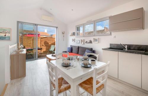 La Bernerie-en-Retz Apartment | Appart dans bourg a 230m de la plage - 4 pers