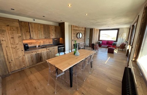 Le Bettex Apartment | Appart 2 Le Bettex on Piste Mont Blanc View 4 bedrooms