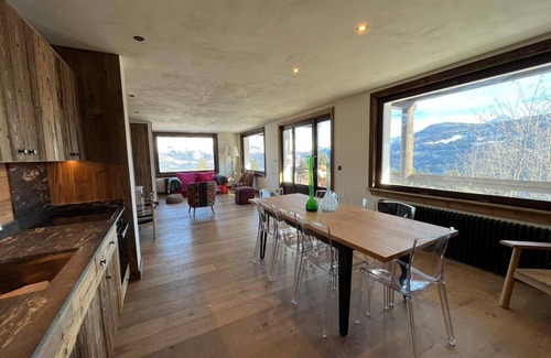 Le Bettex Apartment | Appart 2 Le Bettex on Piste Mont Blanc View 4 bedrooms