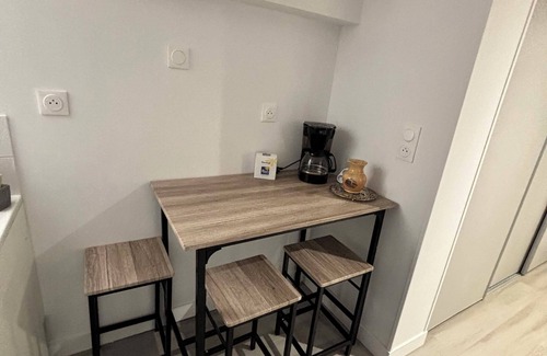 Sainte-Maure-de-Touraine Apartment | Appartement F1 au Cœur de la Touraine