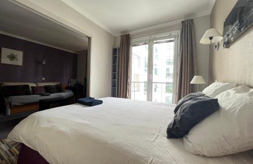 Issy-les-Moulineaux Apartment | Appart-hôtel Porte de Versailles