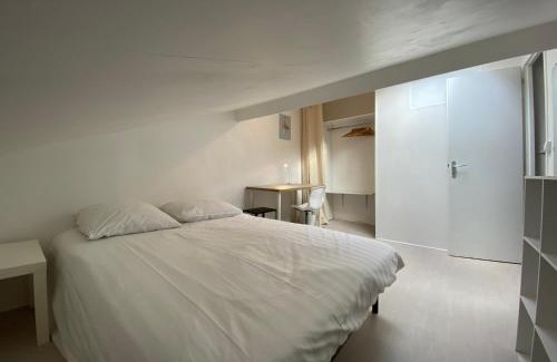 Saint Nicolas - Charles III - Ville vieille - Trois Maisons - Leopold Apartment | Appart Hotel - Les Cosy De Nancy - Place du marché, proche gare