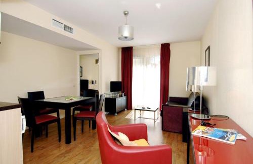 Antibes Apartment | Appart Hotel Odalys City Antibes Olympe