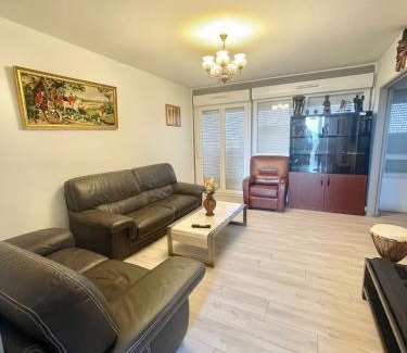 Evreux Apartment | Appart KarlMax