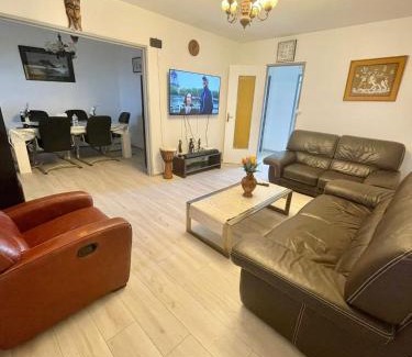 Evreux Apartment | Appart KarlMax