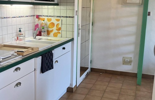 Hyeres Apartment | Appart les Salins sleeps 6