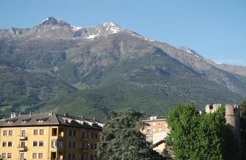 Aosta Apartment | Appartamento a 100 metri da Piazza della Repubblica Aria condizionata