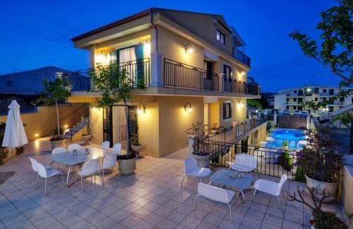 Marina di Ragusa Apartment | Appartamento Athena in villa 5pax