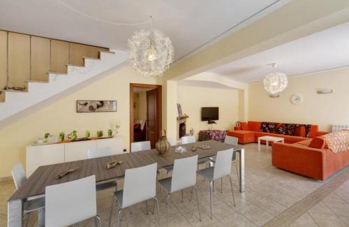 Marina di Ragusa Apartment | Appartamento Athena in villa 5pax