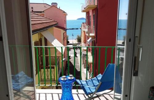 San Terenzo Apartment | appartamento Chiara