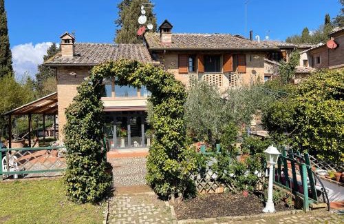 Siena Apartment | Appartamento con Piscina e Giardino a Siena