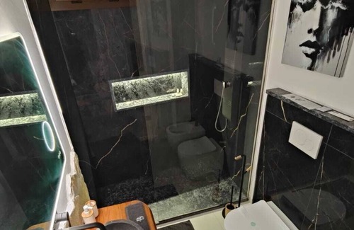Brindisi Apartment | Appartamento con Vasca Idromassaggio e Sauna