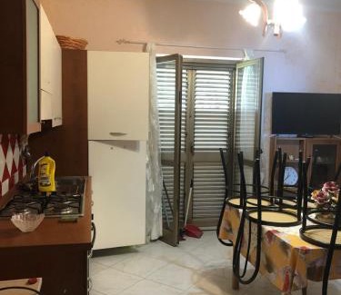 Zambrone Apartment | Appartamento con veranda vista mare