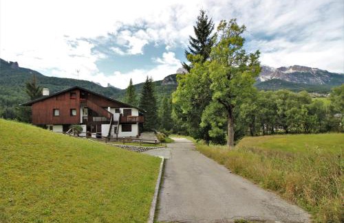 Cortina d'Ampezzo Apartment | Appartamento Croda