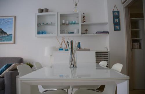 San Terenzo Apartment | Appartamento Emozione Mare Blu San Terenzo