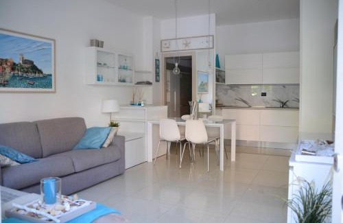 San Terenzo Apartment | Appartamento Emozione Mare Blu San Terenzo