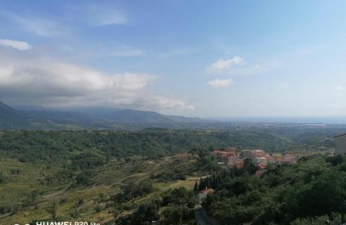 Santa Domenica Talao Apartment | Appartamento di una stanza 9km dal mare.