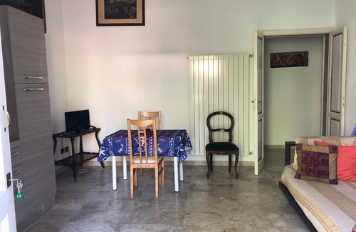 Carrara Apartment | appartamento magnolia