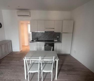 Tricolore Apartment | APPARTAMENTO Superstudio HEART OF MILAN