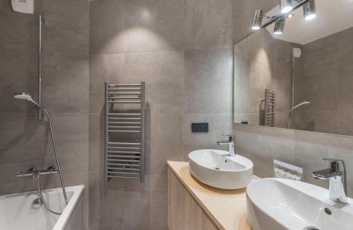 Saint-Martin-de-Belleville Apartment | Appartement pour 6 avec jacuzzi et vue panoramique - FR-1-570-33