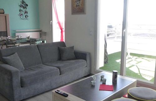 Saint-Gilles-Croix-de-Vie Apartment | Appartement 2 pièces avec balcon, parking et proche plage à Saint-Gilles-Croix-de-Vie - FR-1-224-587
