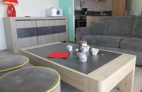 Saint-Gilles-Croix-de-Vie Apartment | Appartement 2 pièces avec balcon, parking et proche plage à Saint-Gilles-Croix-de-Vie - FR-1-224-587