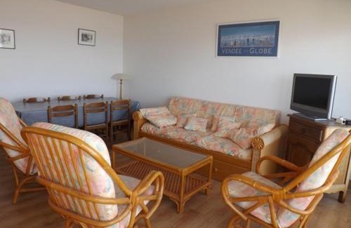 Saint-Gilles-Croix-de-Vie Apartment | Appartement Saint-Gilles-Croix-de-Vie, 3 pièces, 6 personnes - FR-1-428-63