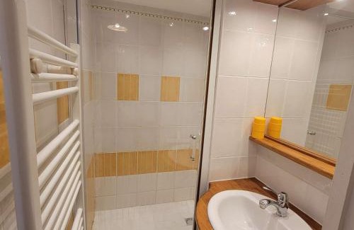Saint-Michel-de-Chaillol Apartment | Appartement lumineux 6 pers, animaux admis, balcon sud, pieds des pistes - FR-1-393-181